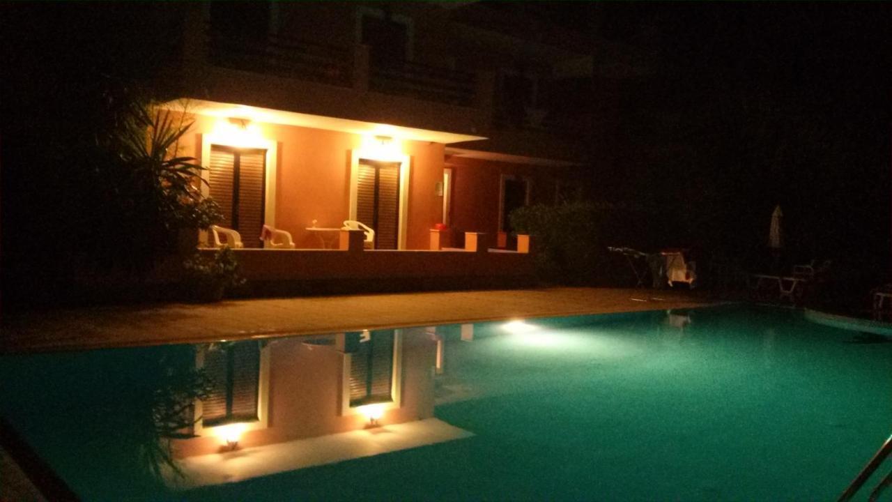 Stathis Apartments Dassia  Luaran gambar